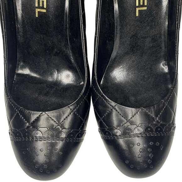 Chanel Black Quilted Leather Pumps Perforated CC Logo Size 39 EU High Heels - Picture 3 of 12